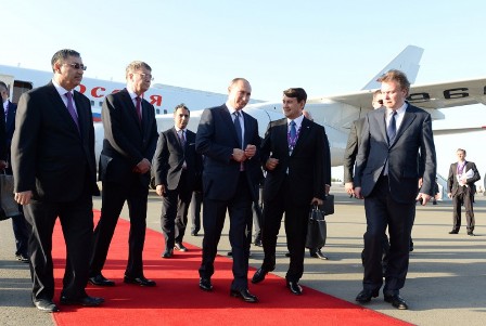 Russian President Vladimir Putin arrives in Baku - PHOTO